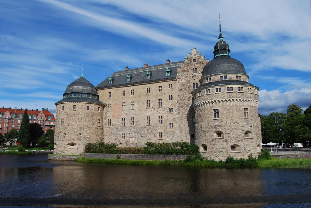 First Hotel Örebro Eksteriør billede